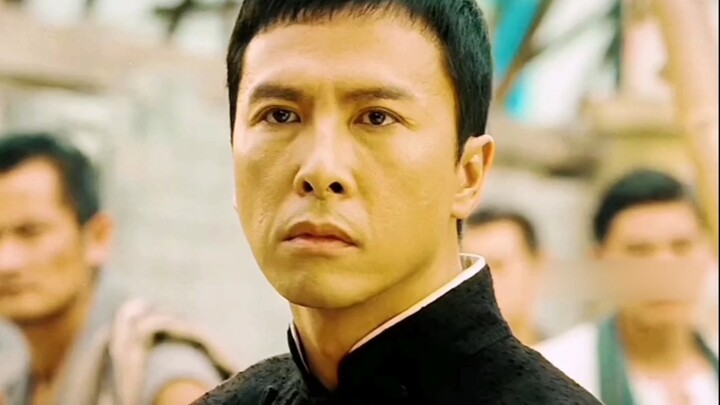 Ip Man takes on students to teach Wing Chun in order to make a living—first you’ve got to pay! #Donn