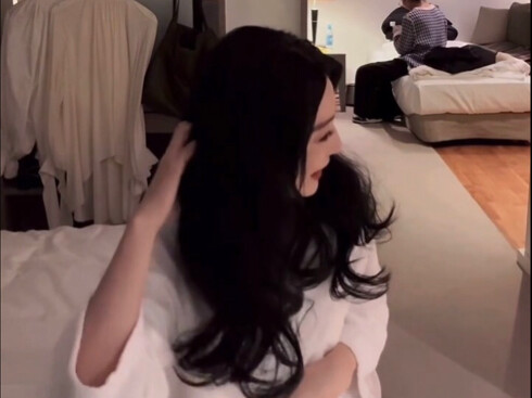 The moment I took the hairpiece off… oh my god—totally shocked me. It really was seaweed-like locks 