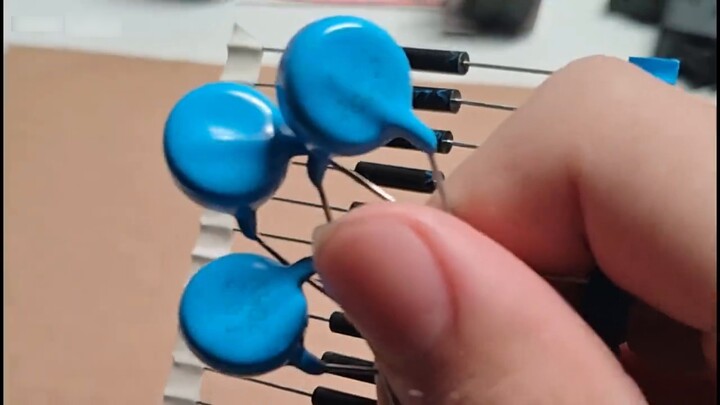 【งานฝีมืออนุบาล】ขวานฟันเลื่อยแรงดันสูงแบบขัดด้วยมือ