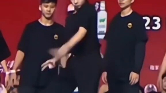 [Pelatihan Kromosom] Cypher Fan Zimo di Final Kompetisi Tari Internasional MALLSTARS (Vertical Scree