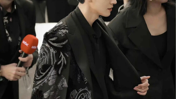 โอ้พระเจ้า…เข้าใจเลยว่าทำไมเขาถึงเป็นดาราคนแรกที่ได้รับเชิญหลังจากฟ่านปิงปิง!