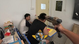 恶龙班主任日常唤醒沉睡勇者！