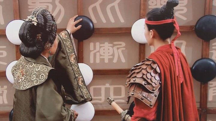 "Empress Dowager She pays respects to Marshal Mu" | A Dialogue Between Female Heroes