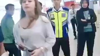 labrak pelakor di bandara