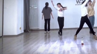 Five Talents Who Deduct 100 Yuan for Each Mistake - Twilight Pentagram Full Song Practice Room