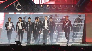 EXO adalah boy band yang kemampuan menarinya sangat hebat. Sangat sedikit boy band yang dapat mencap