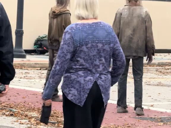 The Walking Dead: Kota Mati - Cuplikan Lokasi Syuting - Tarian Menggigil