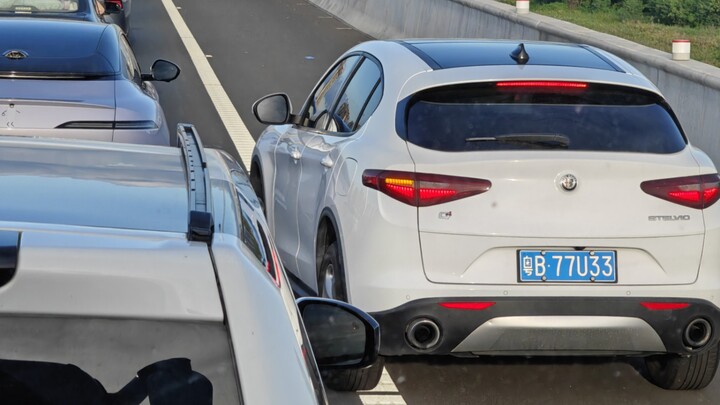 Jalan Tol Shenzhen-Zhongshan kini juga memiliki jalur VIP.