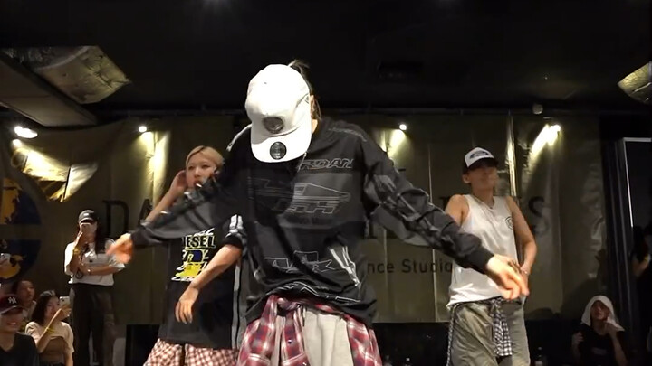 New choreography! Official photo by Badalee 240803 Dance Camp Plus choreography "Rodeo" / lusher&che