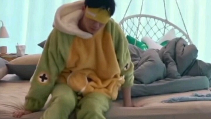 تان جيان تسي || عن أصل هذه البيجامة اللطيفة وظهورها في المشهد!