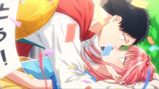Who told you to turn the fake play into reality? The kiss is so tight that it's become thready!