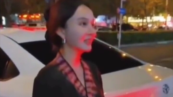 Rasanya dia sangat lembut, ya!