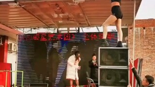 إنه متصدع، ويؤلم بمجرد النظر إليه.