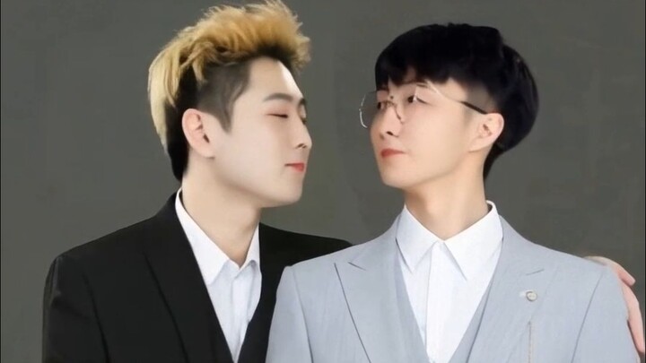 Xạ thủ ma quái vs Leon Kai (AI)