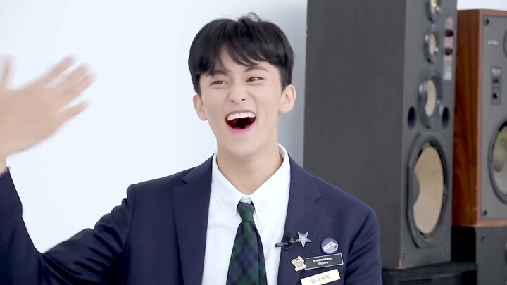 มาร์ค ลี หัวเราะ 8 นาที หลังเห็นเขาหัวเราะจนตาย