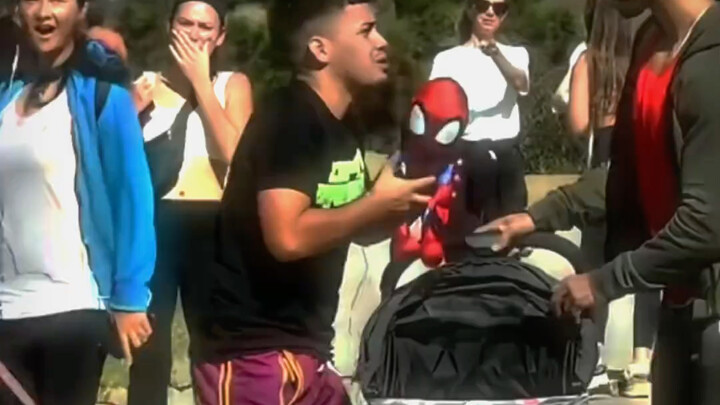 Anak itu adalah kebohonganmu