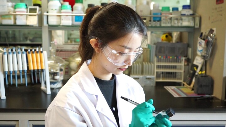 This cutie shows you how to make a weather bottle—so gorgeous! But can it really predict the weather