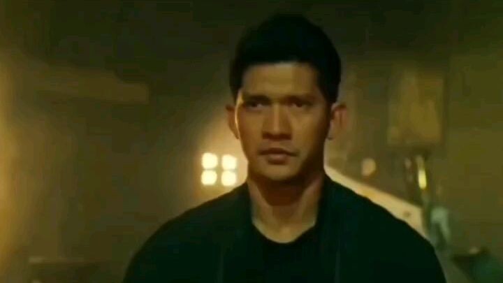 7 FILM HOLLYWOOD IKO UWAIS