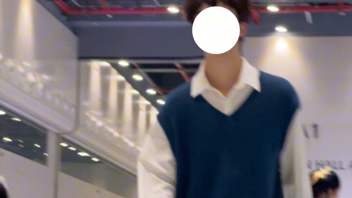 Cả hội chợ anime mà chẳng gặp được ai cùng series phim.