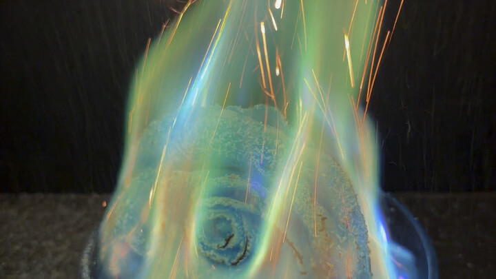 Cinta ibarat sekuntum mawar, terkadang mekar dan terkadang layu.