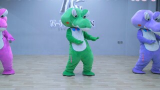 🐊BLACKPINK-"Bermain Api"