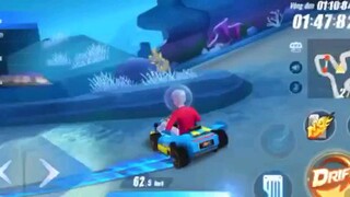 Nay tiếp tục chơi game zing speed với xe hạng tân thủ nhé ae