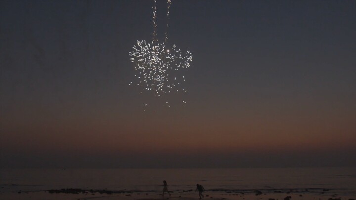 Setiap kali dia tersenyum, aku merasa dunia ini menjadi sedikit lebih manis daripada detik sebelumny