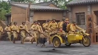 景区上演“鬼子进村”场景，让游客有身临其境的感觉，网友：我能上去当群演呢