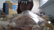 ASMR EATING SOUNDS - JAPANESE MIX OF RICE CRACKERS(SENBEI) AND ROASTED NUTS