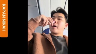 Abis itu hp nya jatoh ☺️