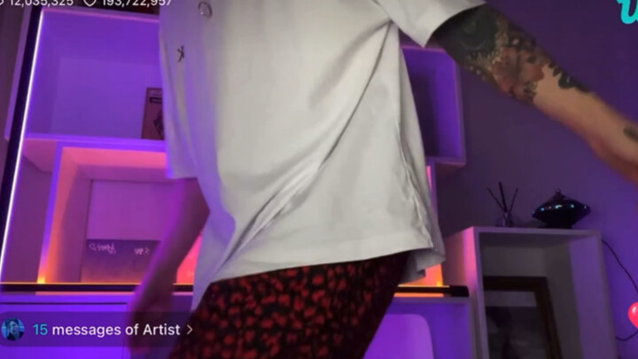 [Jeon Jungkook] Twisting his red shorts around, this kid is too casual, hahahaha