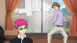 Kỳ Thần cư nhiên đè vai hắn như thế này, đập vào vai hắn thác nước và đá!