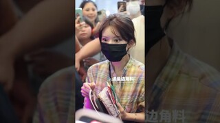 #zhaolusi Fancam Update 240428 | Lusi arrived in Chengdu