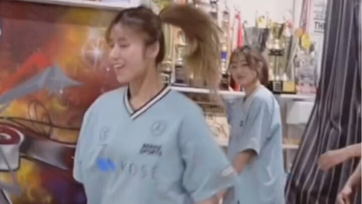 Cô gái nhảy hip-hop đẹp nhất, kỹ năng nhảy siêu đỉnh, lại còn xinh nữa 👍👍