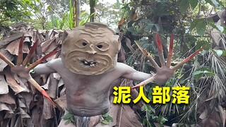 One of the most terrifying tribes in the world, the Asaro Clay Man Tribe, has now integrated into mo