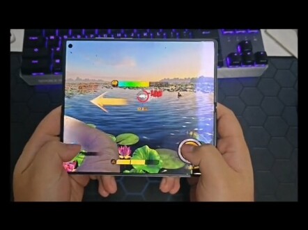 This might be the right way to use a foldable screen. I’m Jeremy Wade.
