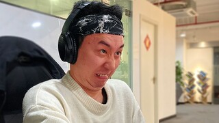 Trò chơi bắt đầu khi bạn đang ở trong phòng tắm
