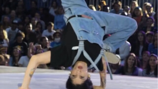 The strongest street-dancing girl—her very first move at the start was absolutely mind-blowing! Her 