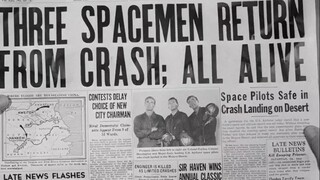 Tiga astronot kembali dari luar angkasa, dan kejadian aneh pun terjadi...