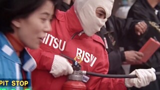 女人因误碰了龙叔的赛车，结果竟被罚停三十秒