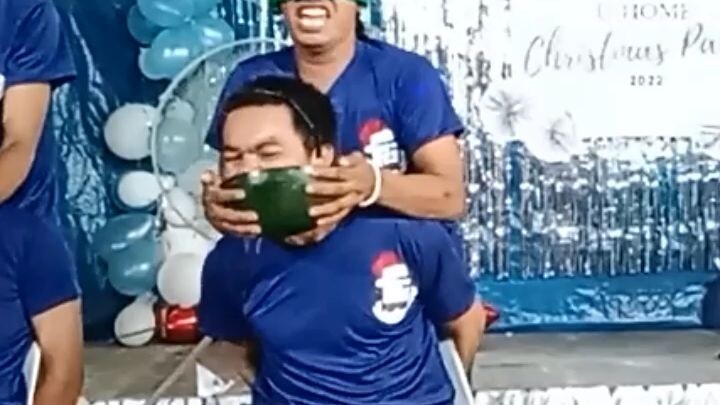 Boy Pakwan 🤣🤣🤣🤣🤣 pakwaneatingchallenge #xmasparty