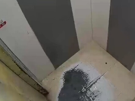 Công ty quản lý tòa nhà công khai hình ảnh một bà cụ cư dân; bà tức giận: Xâm phạm quyền riêng tư! T