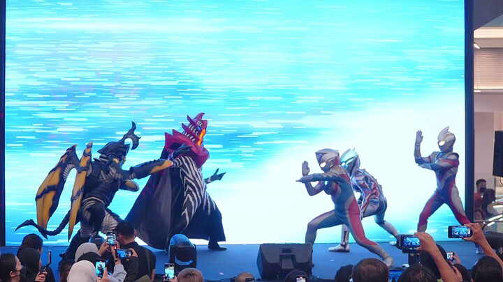 Ultraman Decker Final Tour: Journey to Blazar