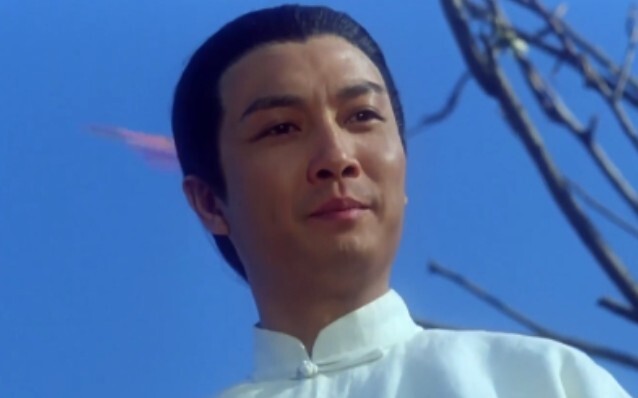 Damn, the chief is awesome, this is the kind of fighting scenes that should be in a martial arts mov