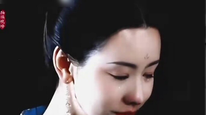 Qiuyue's buffs are fully stacked! She is both a pure love god of war and a crazy goddess!