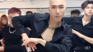 F3蓝团深夜排练中
