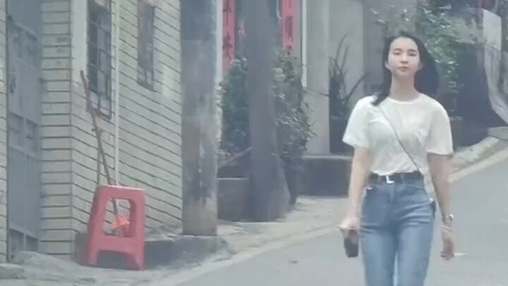 ครั้งแรกที่ฉันมารับเธอหลังเลิกงาน ฉันรู้สึกได้ว่าเธอดูมีความสุขมาก