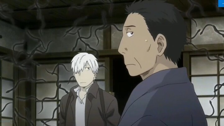 ชายคนหนึ่งกลับมาจากทะเลพร้อมกับบ้านที่เต็มไปด้วยงูทะเล ทิ้งคนในครอบครัวที่อ่อนแอให้ต้องนอนป่วยอยู่บน