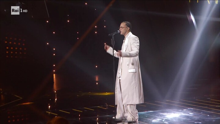 Sanremo 2026 terza serata Samurai Jay canta Ossessione