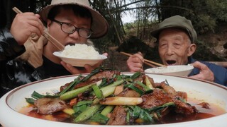 Lianshan Specialty Twice-cooked Pork Slices: Good Cut Skill Is Needed